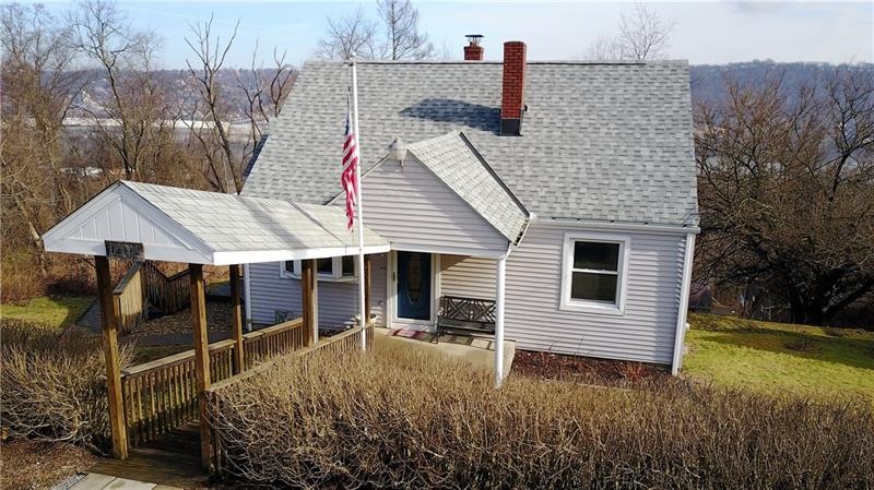 Front With covered walkway