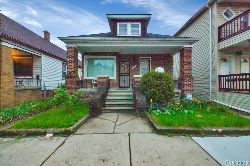 2638 Commor St, HamtraMcK, MI 48212 - photo 1