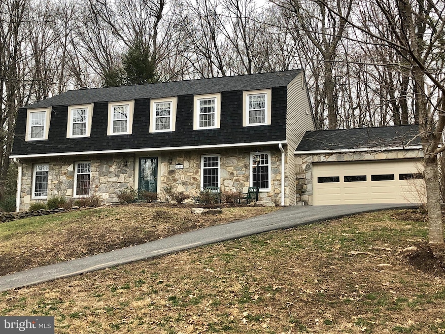 11416 Running Cedar Rd, Reston, VA 20191 - photo 1