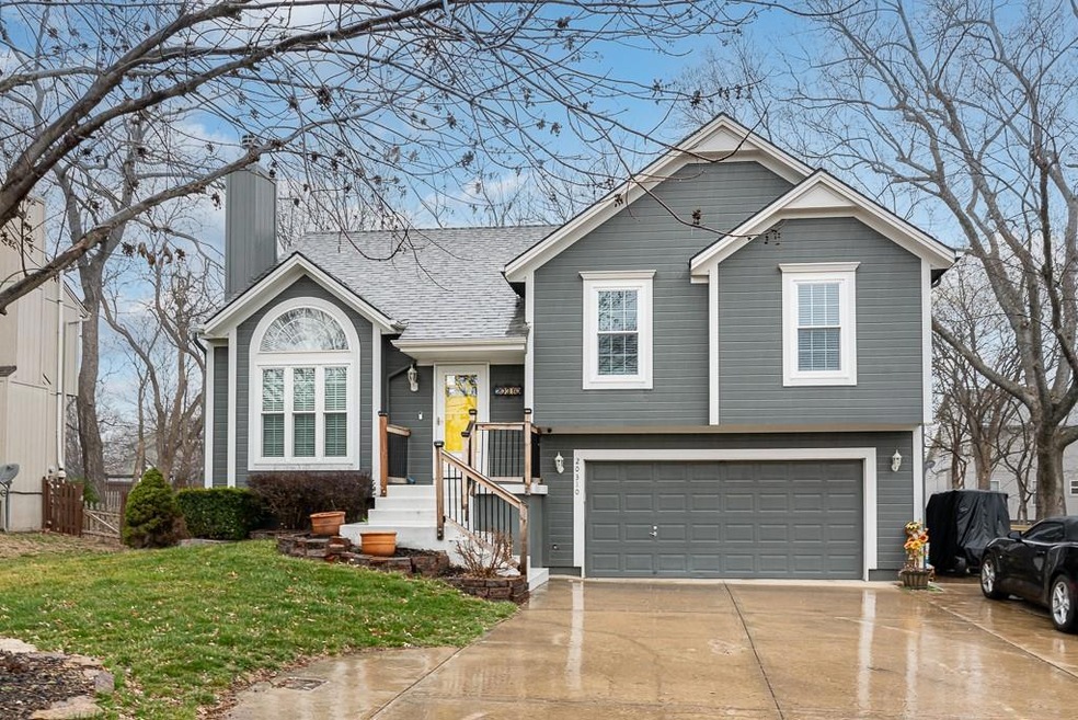 20310 W 219th Terrace, Spring Hill, KS 66083 - photo 1