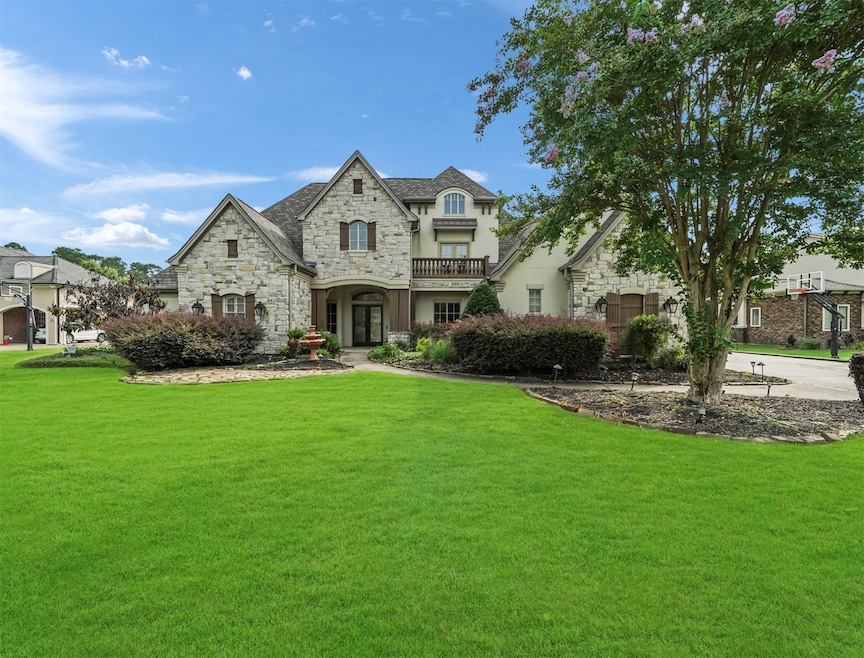 Beautiful open concept home. Quaint
neighborhood. Over an acre lot. 4
Bedrooms and 5 1/2 baths. Tons of
entertaining space.