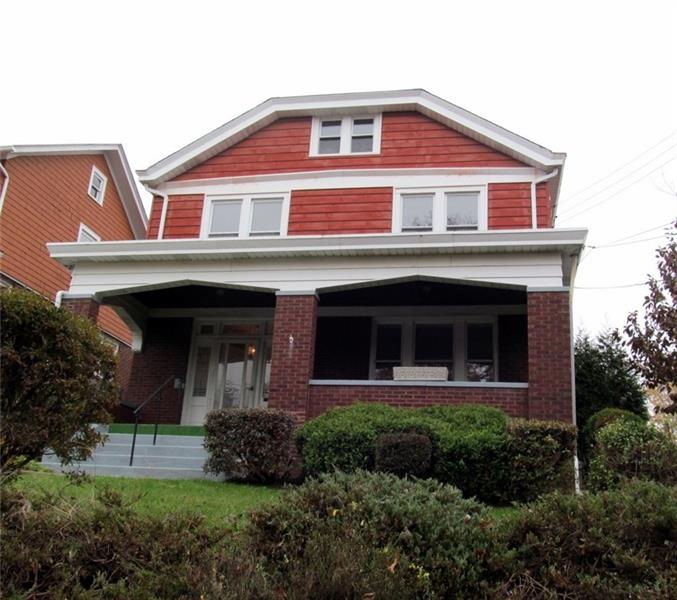 Spacious, well kept home just minutes to downtown!