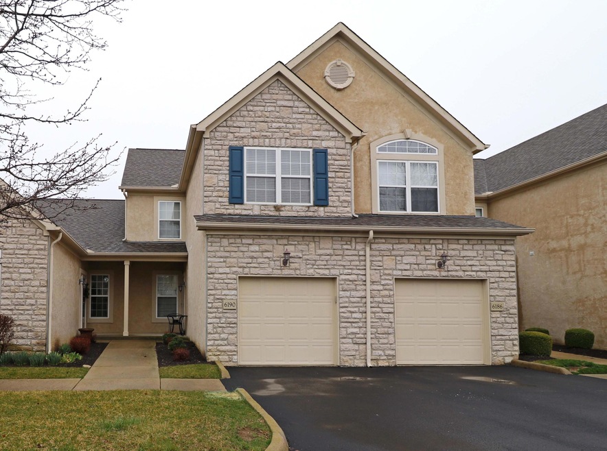 Immaculate Dublin 3 level condo