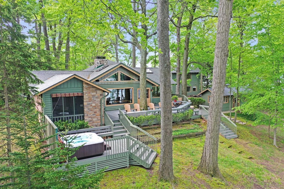 11258 Point Rd Three Rivers MI