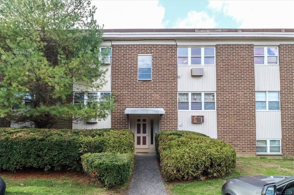 For Rent $1,750/month
