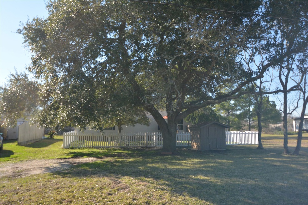 5102 Harbin Rd, Alvin, TX 77511 - photo 1
