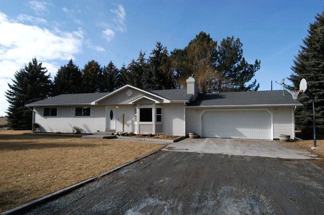 42 S 1050 W, Blackfoot, ID 83221 - photo 1