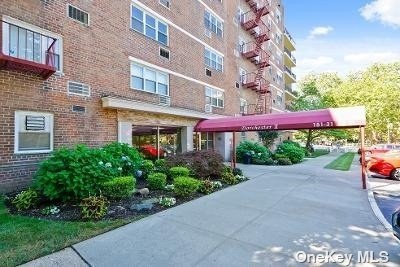 151-31 88th St unit 5 L, Howard Beach, NY 11414 - photo 1