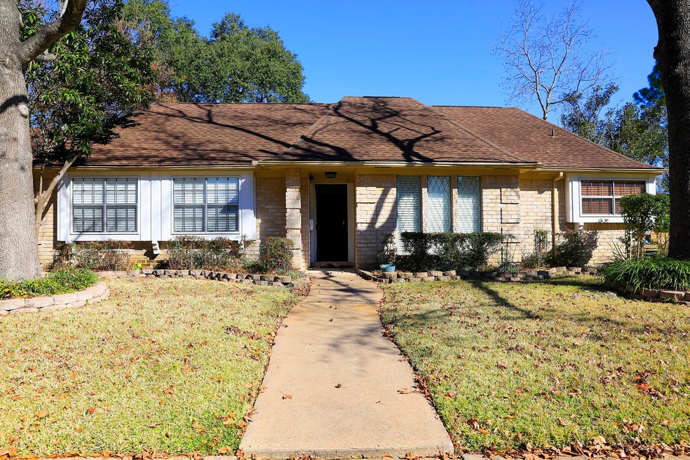 15302 Quiet Creek Dr, Houston, TX 77095 - photo 1