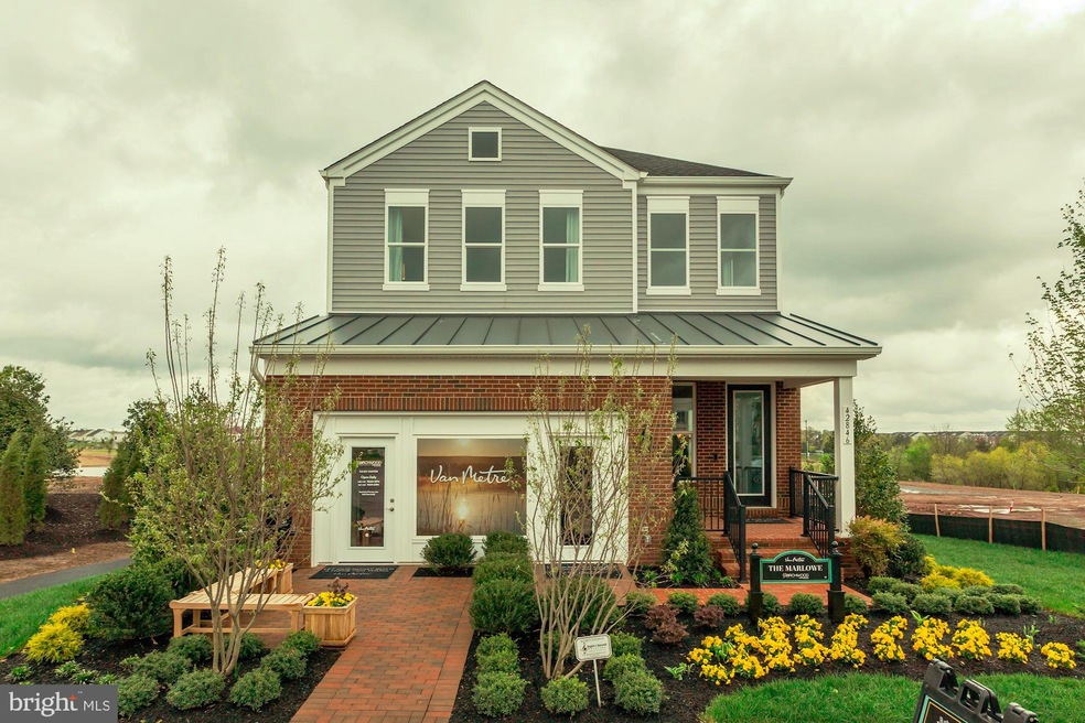 42902 Beaver Crossing Square, Ashburn, VA 20148 - photo 1