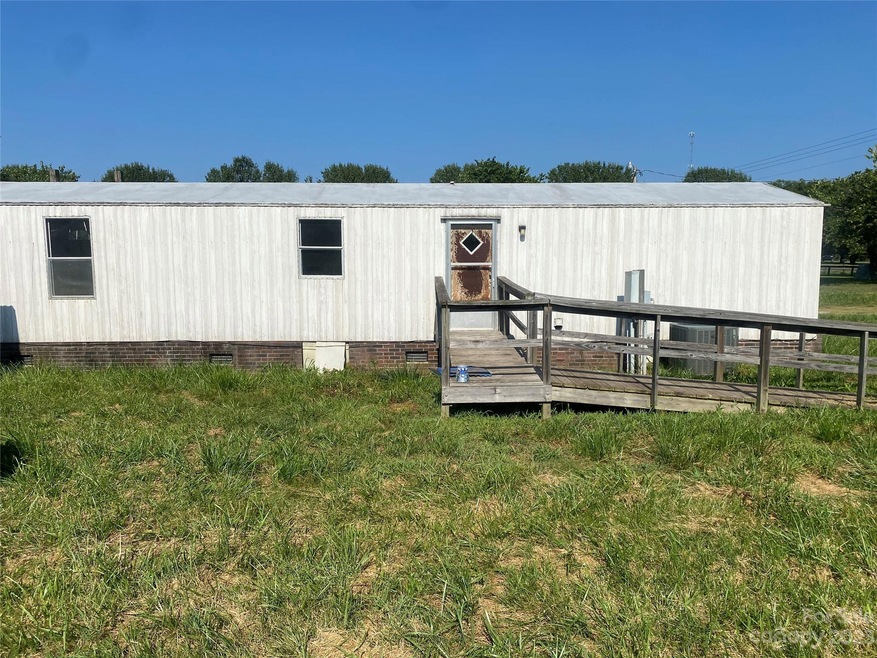 447 Cool Spring Rd, Statesville, NC 28625 - photo 1