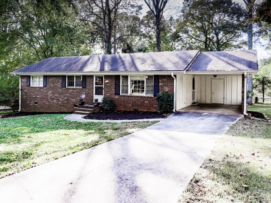 5735 Woodland Dr, Acworth, GA 30102 - photo 1