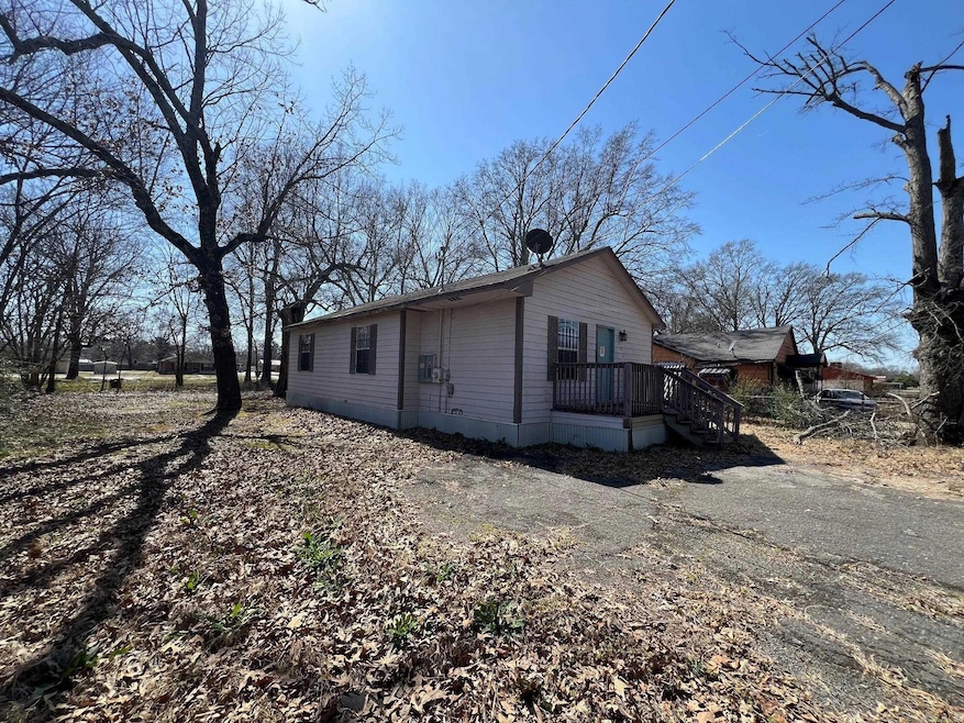 3506 W 12th Ave, Pine Bluff, AR 71603 - photo 1