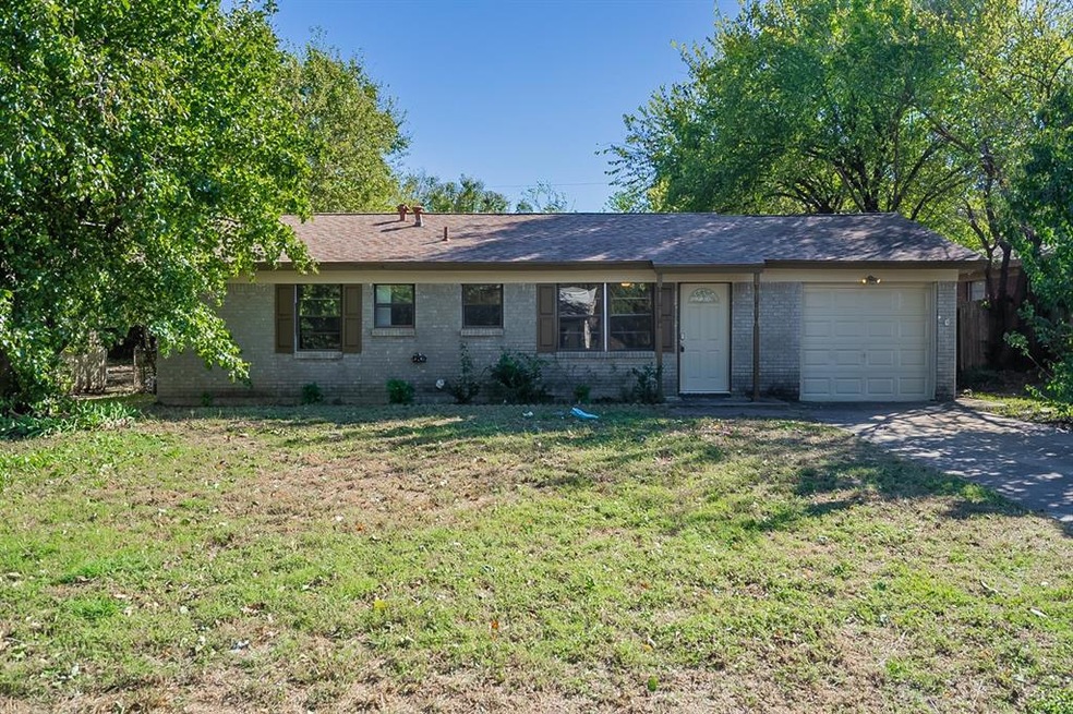 661 W Cedar St, Hurst, TX 76053 - photo 1