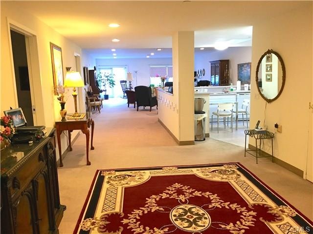 Fabulous over sized unit, all open with easy acces