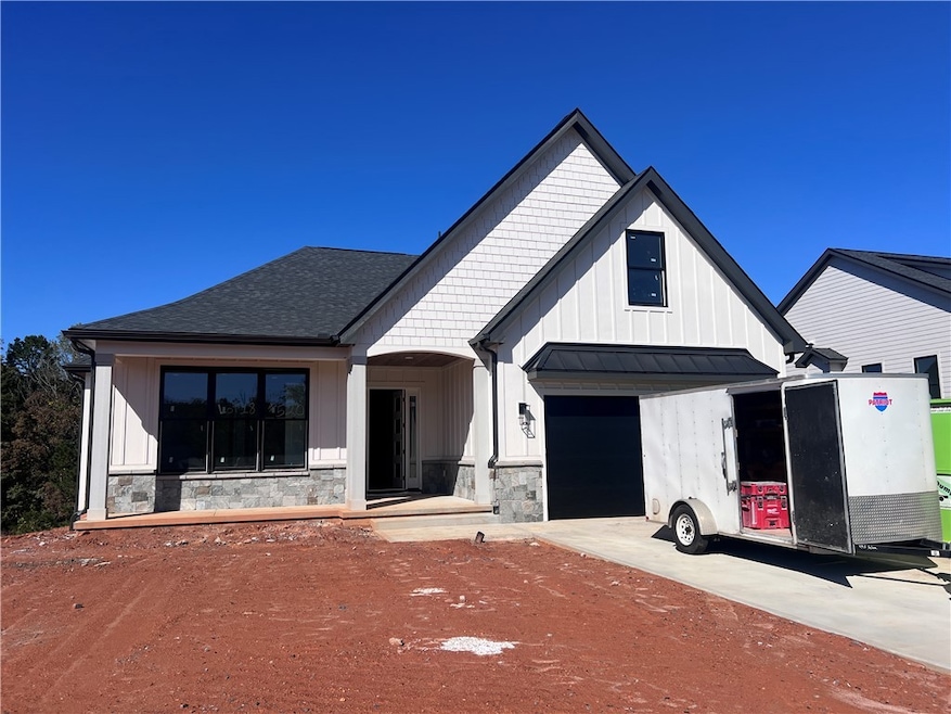 520 Rosedale Way, Seneca, SC 29672 - photo 1