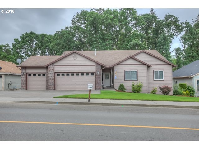 1740 Toliver Rd, Molalla, OR 97038 - photo 1