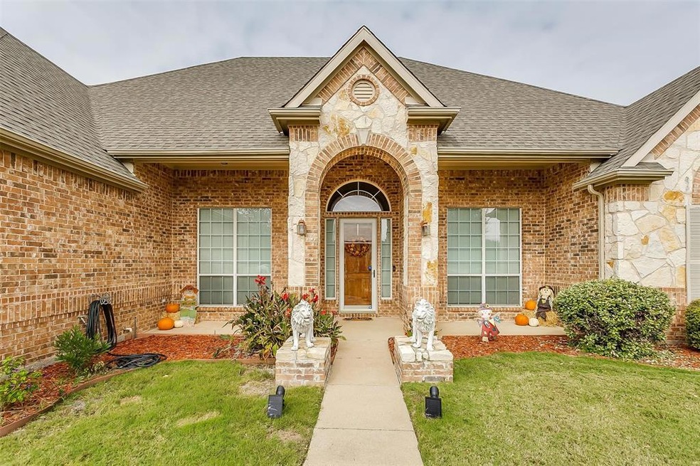 2009 Big Springs Dr, Joshua, TX 76058 - photo 1