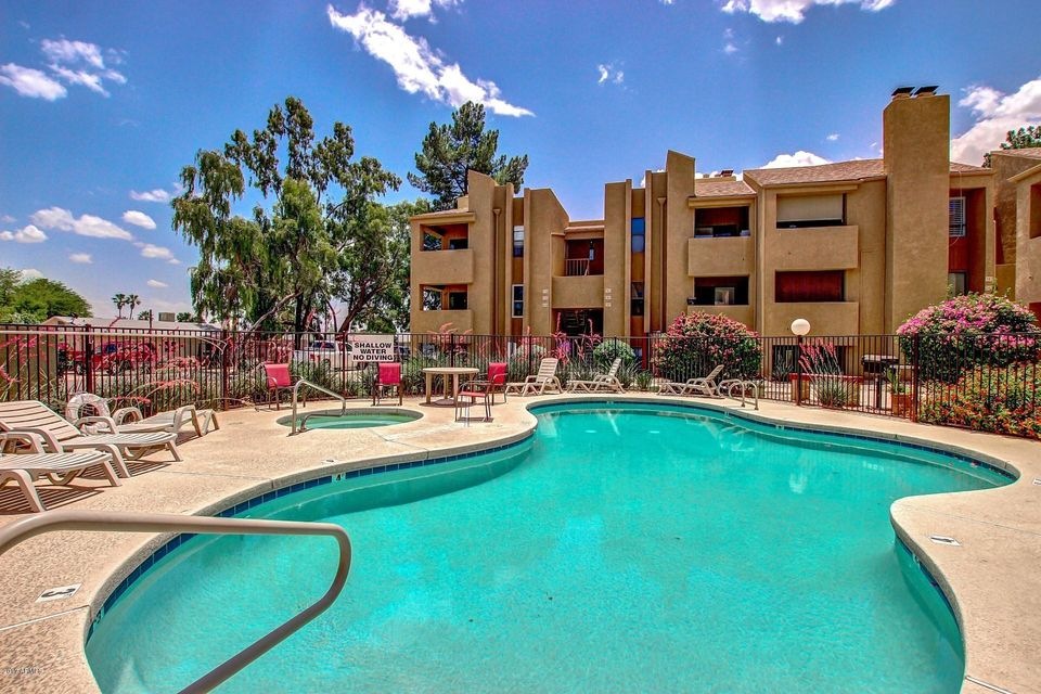 Community Pool and Spa