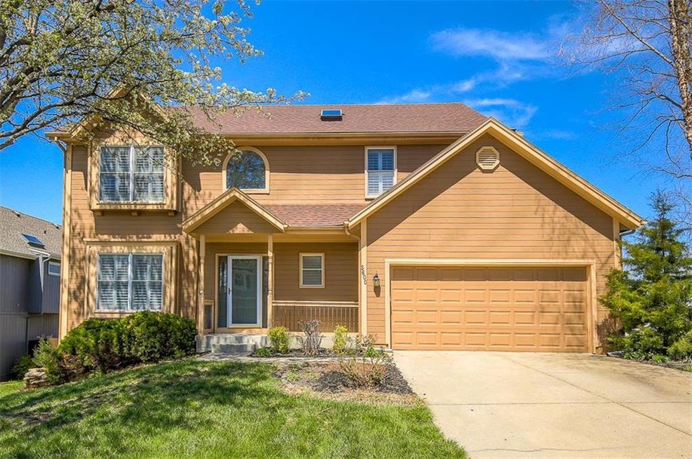 Just Listed on a Large Culdesac Lot !