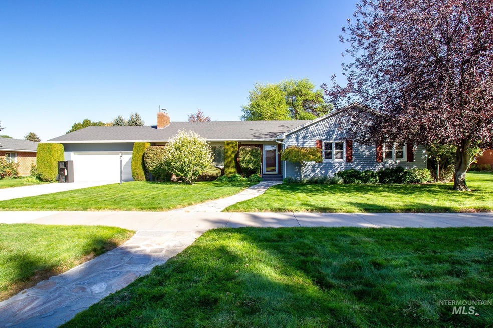 2011 Burton Ave, Burley, ID 83318 - photo 1