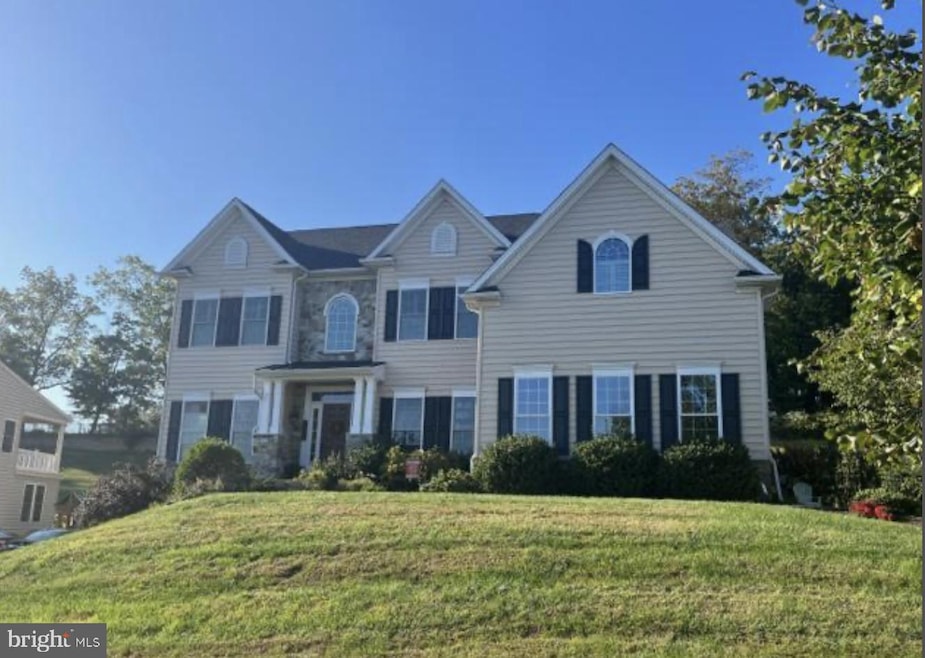 1212 Revere Dr, Chalfont, PA 18914 - photo 1