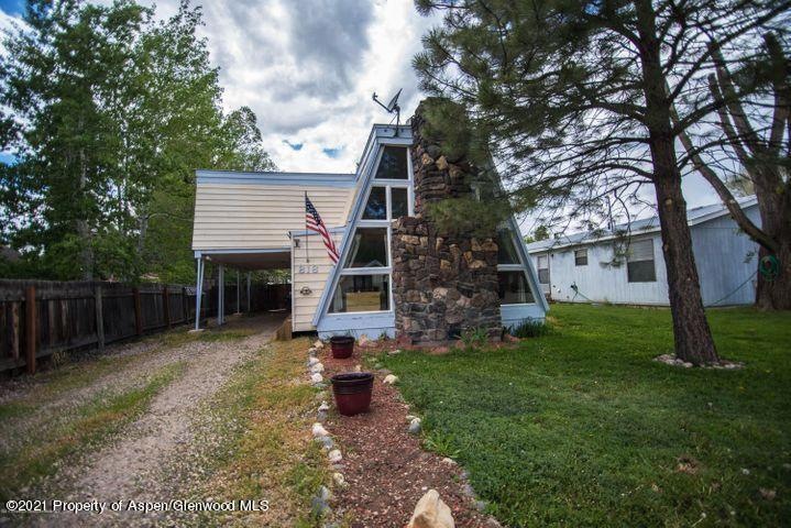 818 Washington St, Craig, CO 81625 - photo 1