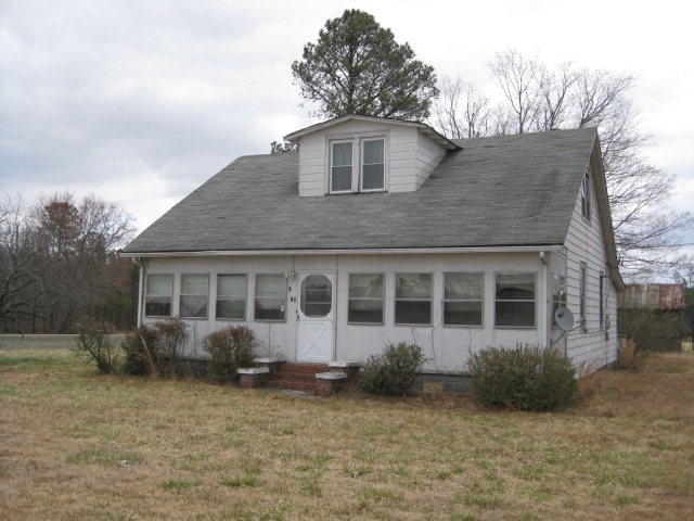 326 Gigg Rd, Kenbridge, VA 23944 - photo 1