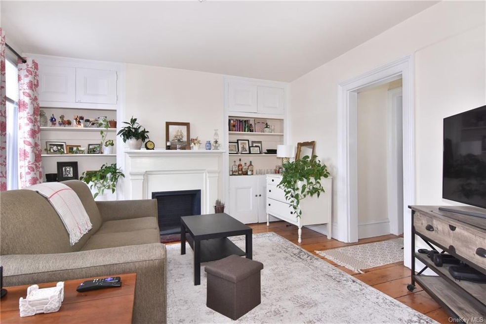 15 S Buckhout St unit 2 fl., Irvington, NY 10533 - photo 1