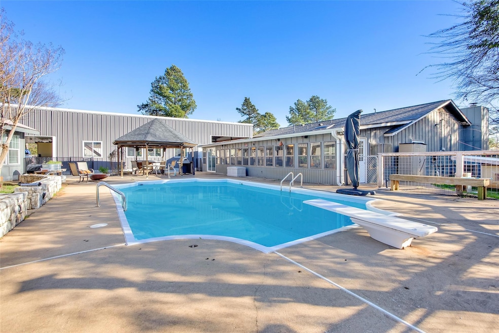 173 Woodcroft Ln, Denison, TX 75021 - photo 1