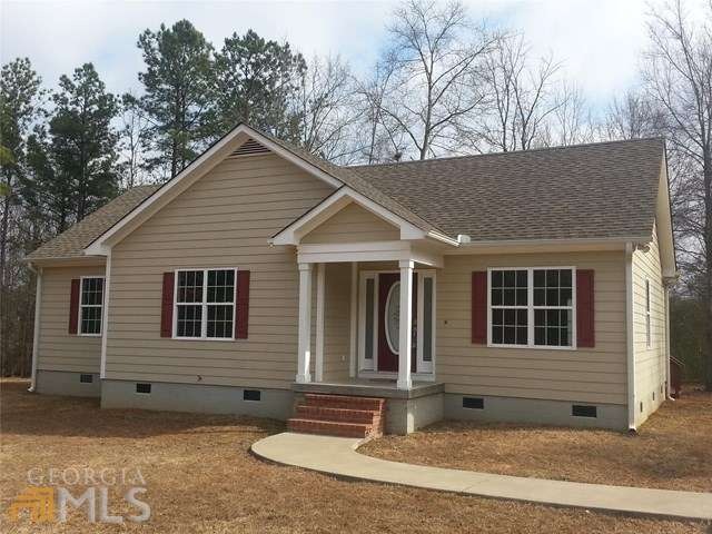 205 Barnesville Ave, Barnesville, GA 30204 - photo 1