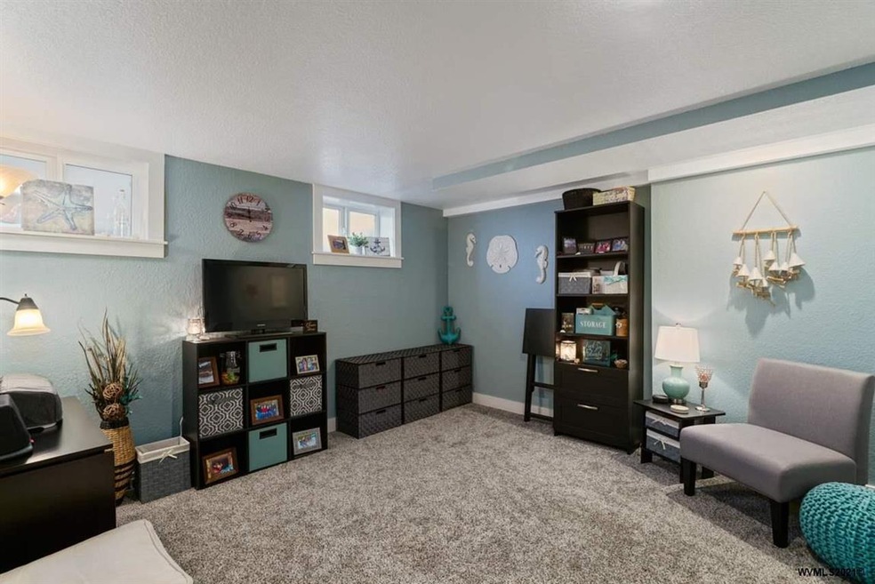 3199 Willamette Dr N, Keizer, OR 97303 - photo 1