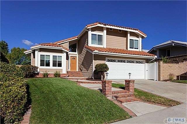Beautiful curb appeal!