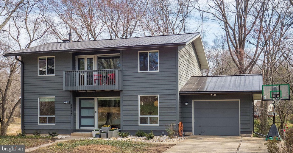 6813 Persimmon Tree Rd, Bethesda, MD 20817 - photo 1