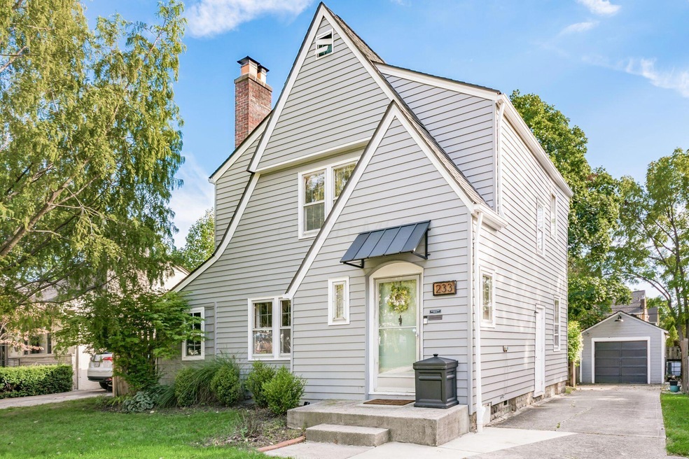 233 Richards Rd, Columbus, OH 43214 - photo 1