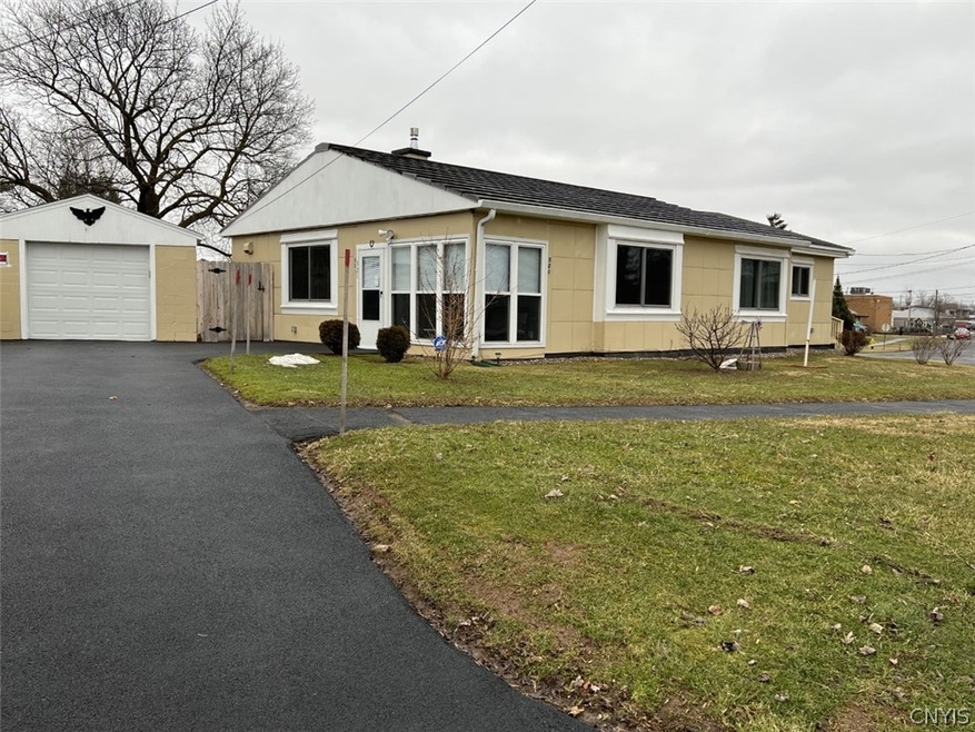 Welcome to 521 Roxford Road South!