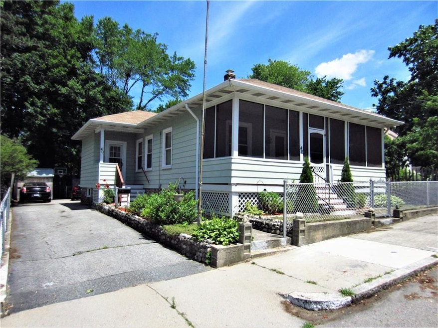 40 Monroe St, Woonsocket, RI 02895 - photo 1