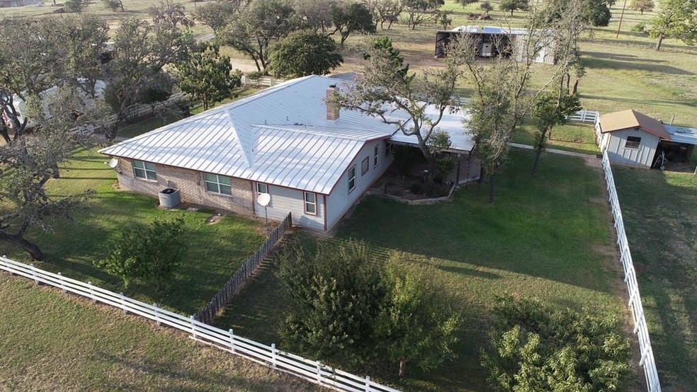 327 Otto Eckhardt Rd, Fredericksburg, TX 78624 - photo 1
