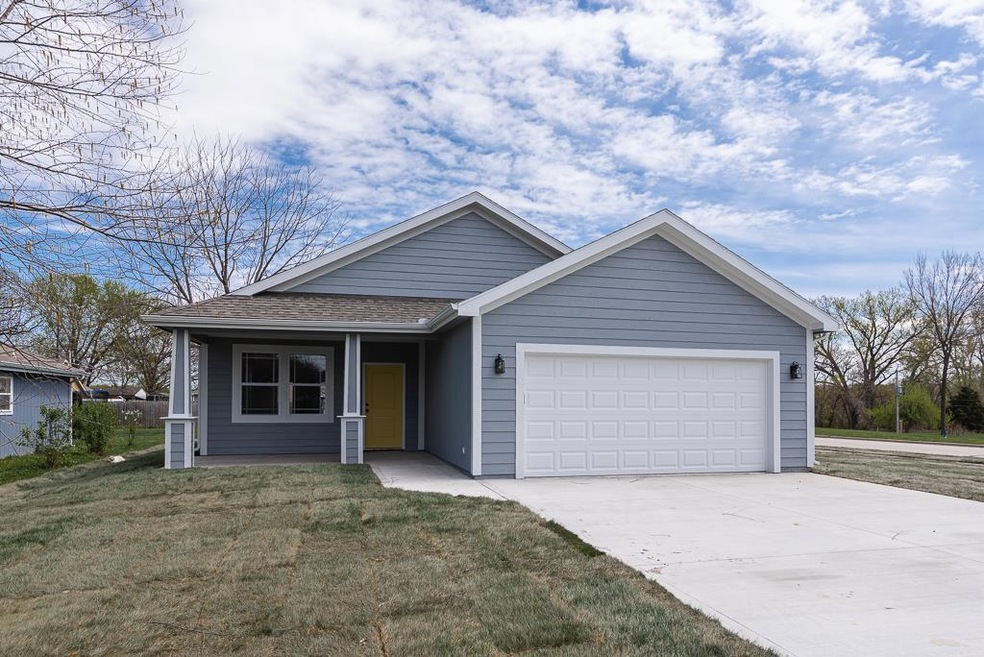 211 W Insley Ave, Bonner Springs, KS 66012 MLS HMS2466977