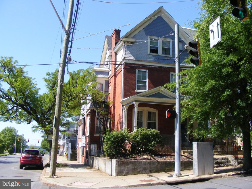 1000 W 8th St unit 2B, Wilmington, DE 19806 - photo 1
