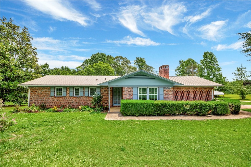 816 N Laurel St Walhalla SC 29691