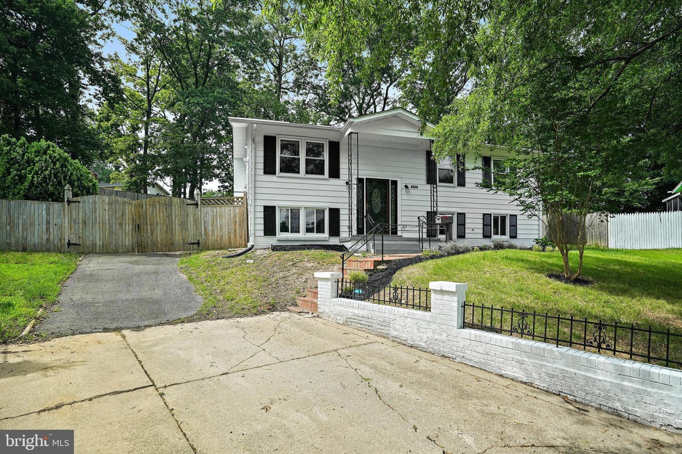 4402 Braeside Ct, Lanham, MD 20706 - photo 1