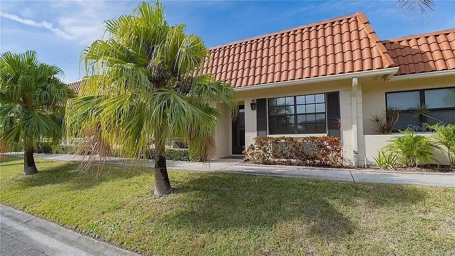 19029 US Highway 19 N unit 18C, Clearwater, FL 33764 - photo 1