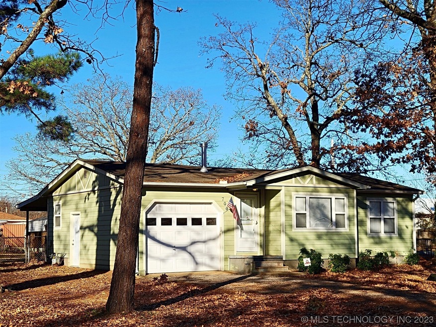 700 Sooner Dr, Tahlequah, OK 74464 - photo 1