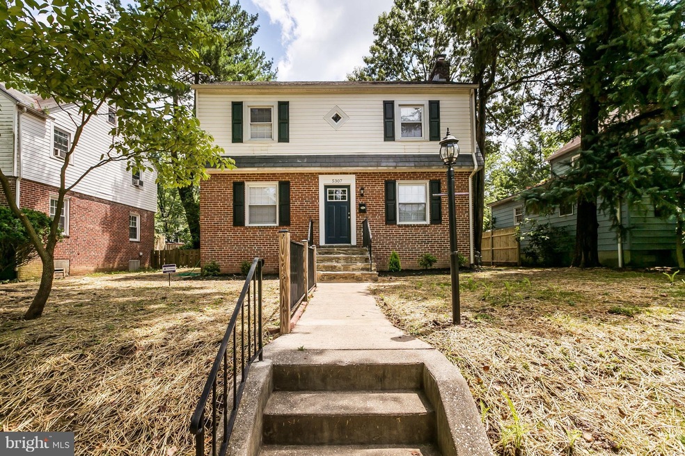 5307 Herring Run Dr, Baltimore, MD 21214 - photo 1