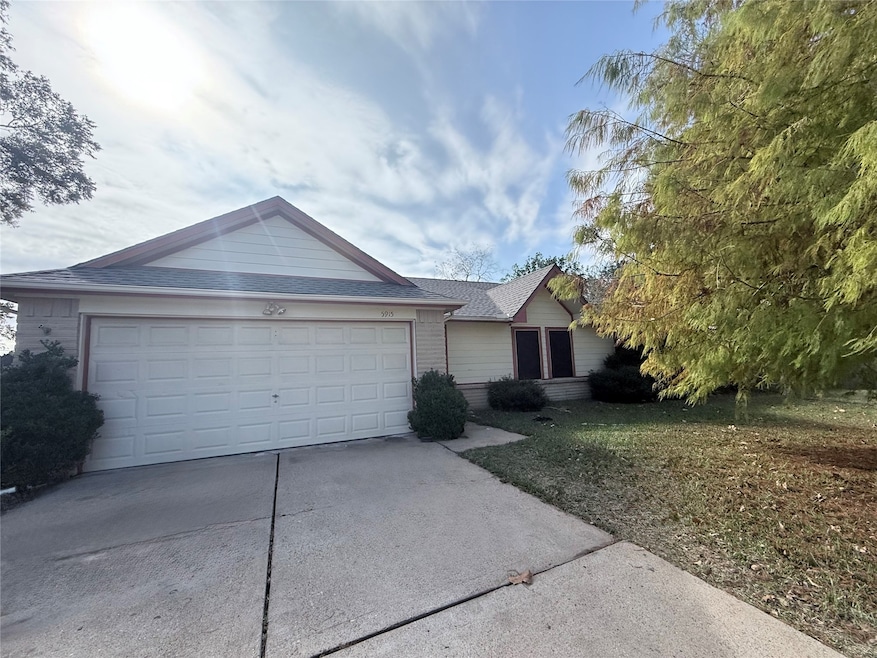 5915 Heather St, League City, TX 77573 - photo 1