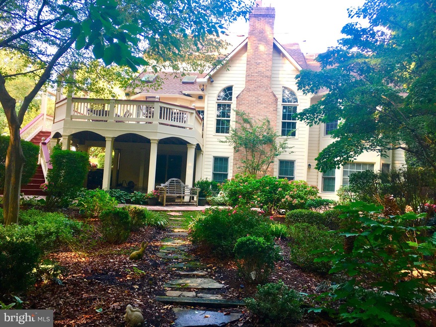 1138 Round Pebble Ln, Reston, VA 20194 - photo 1