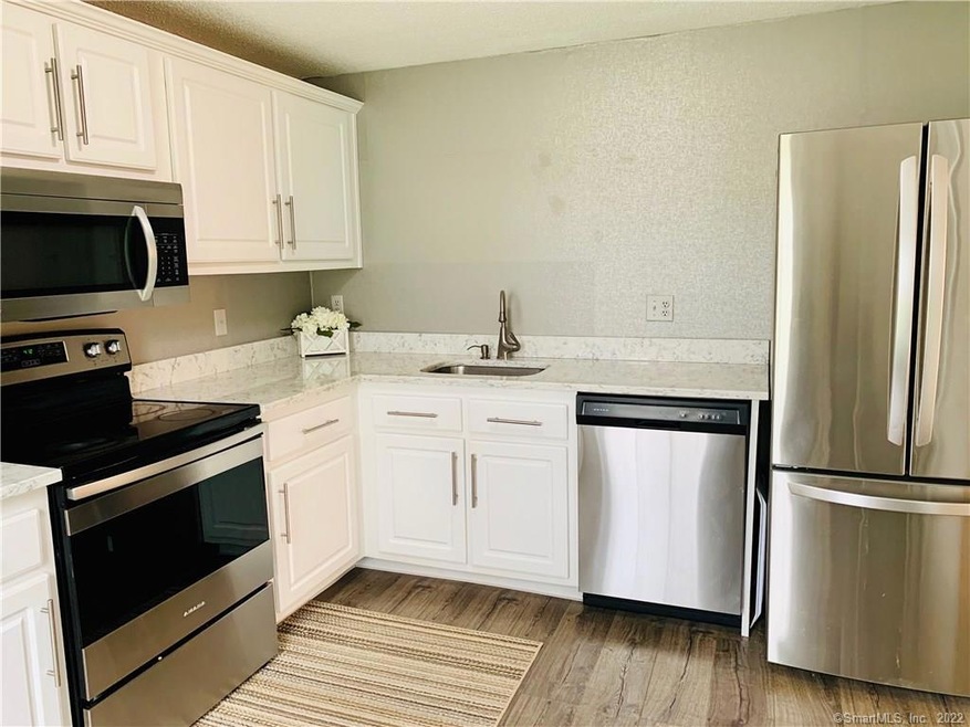 31 Heather Ridge unit 31, Shelton, CT 06484 - photo 1