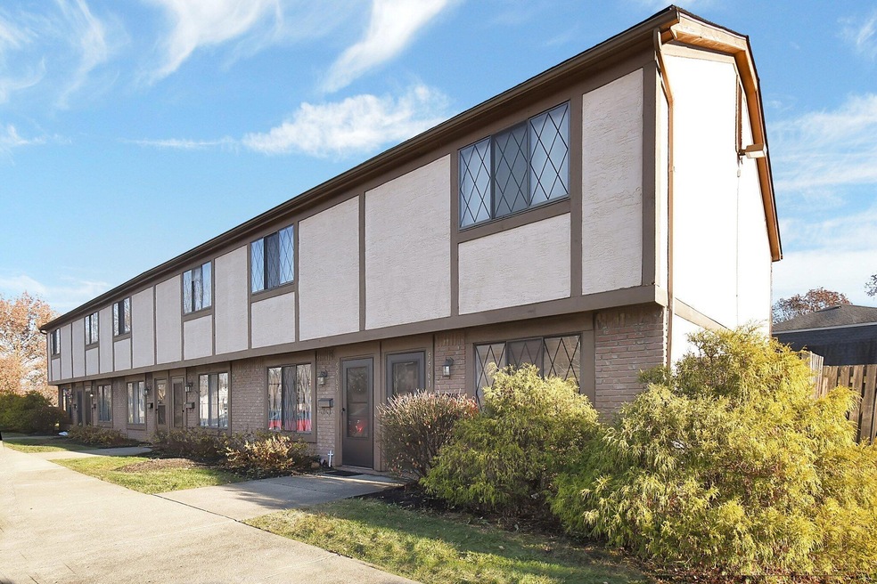 2-web-or-mls-5561-cartwright-ln
