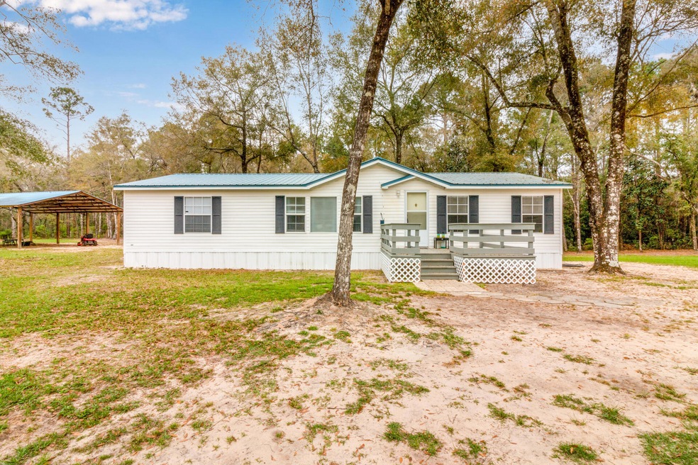 381 Fairfield Dr DeFuniak Springs FL 324